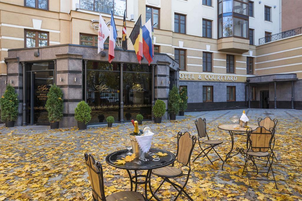 Aglaya Hotel & Courtyard San Petersburgo Exterior foto